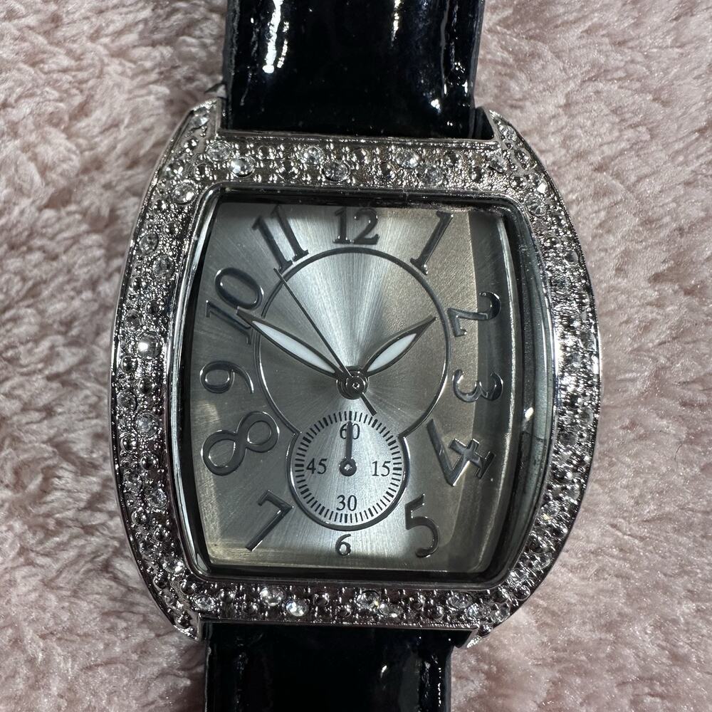 FMD FMDC7425A Womens Watch Silver Crystal Bezel Strap Quartz